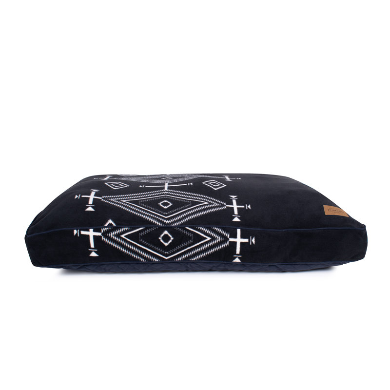 Napper Pendleton, Los Ojos, H 4 po x l 40 po x P 32 po