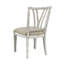 Chaise d'appoint à dossier à lattes de couleur crème en fausse fourrure