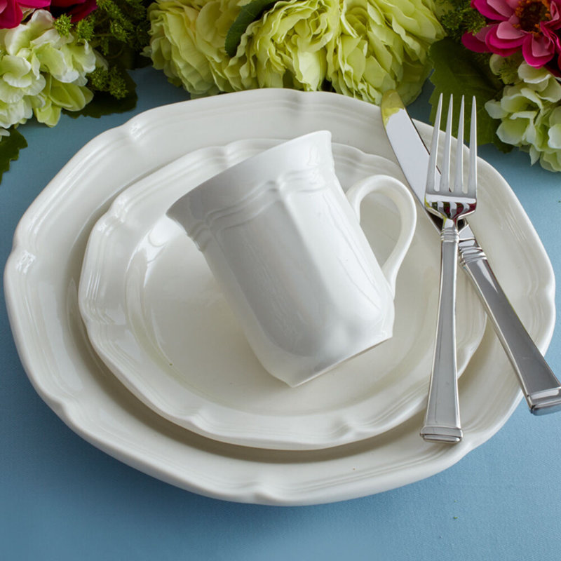 White Porcelain Scalloped 16-Piece Dinnerware Set, Service for 4