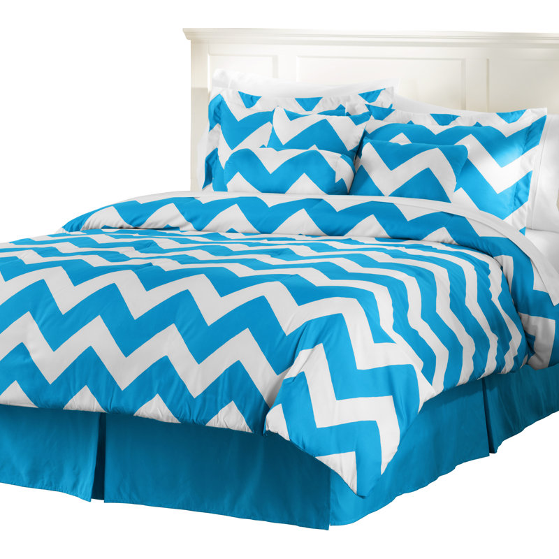 Basics Polyester Chevron / Zig Zag Comforter, Queen, White / Blue