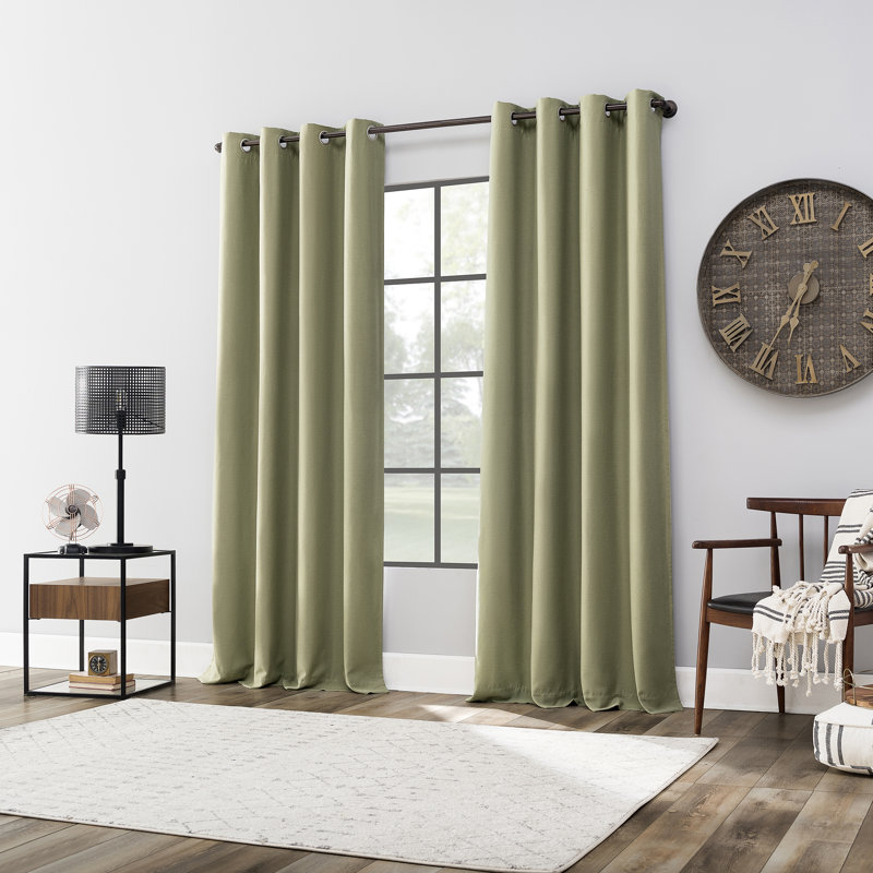 Panneau de rideau 100% occultant avec œillets Colt, l 52 po x L 84 po, Vert