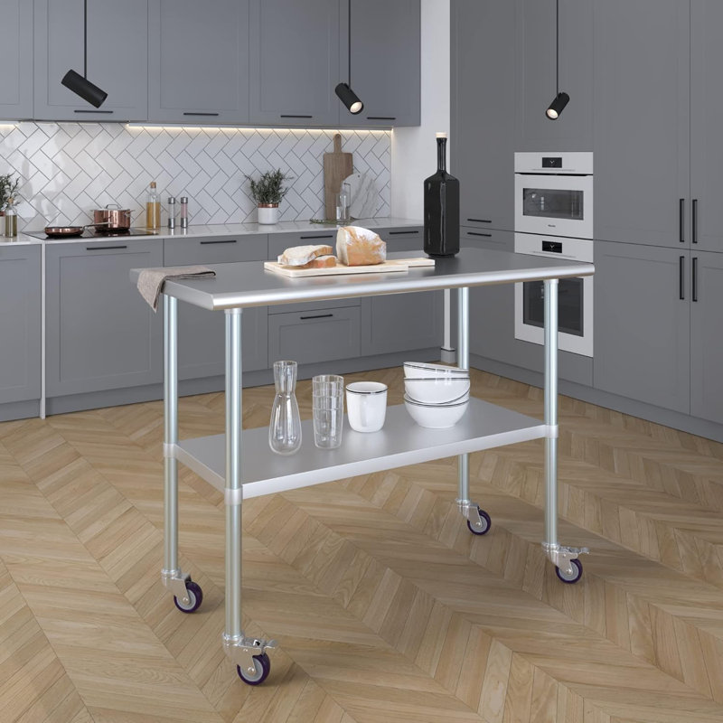 Table en acier inoxydable avec roulettes, H 38 po x L 48 po x l 24 po