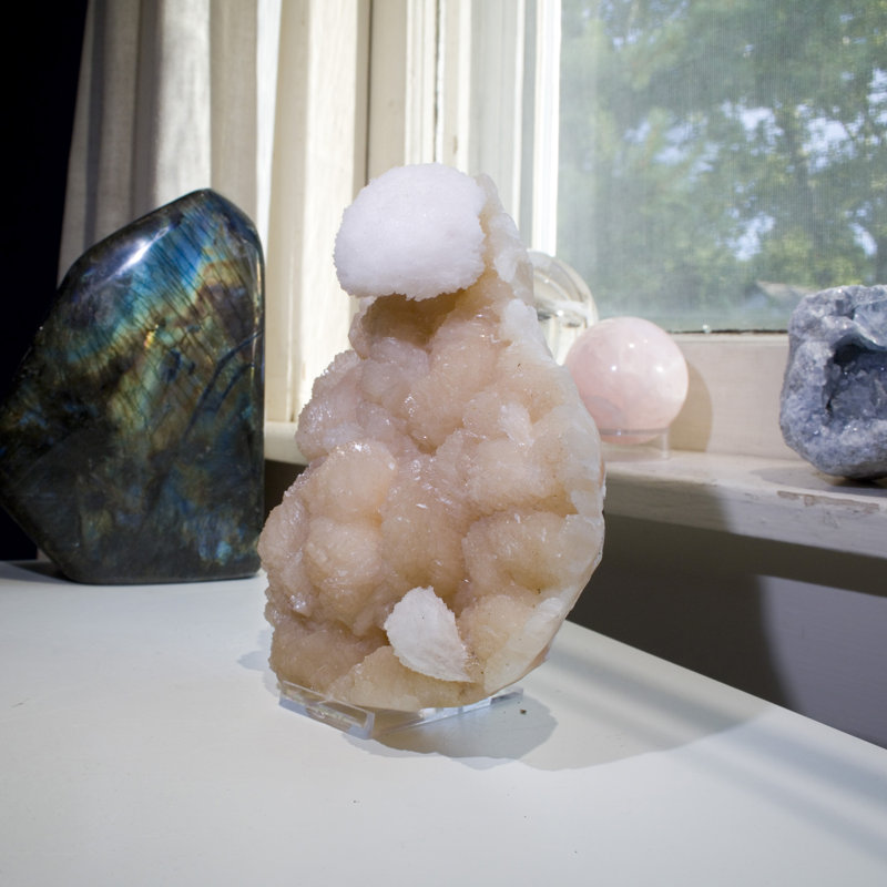 Scolécite sur cristal Stilbite rose