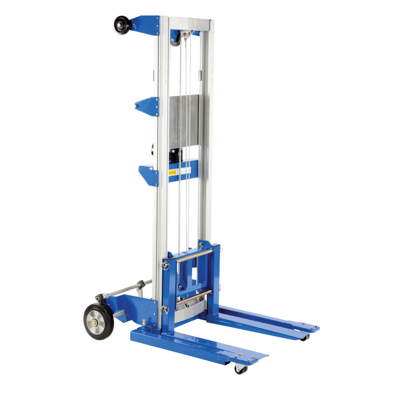 Chariot élévateur d'une capacité de 400 lb, H 67,31 po x l 43,87 po x P 42,5 po