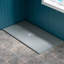 Base de douche à drain zéro avec seuil central Lyon 47,75 po x l 32 po Lyon, plaque de drain décorative assortie et bride de carrelage, accès pour fauteuil roulant, profil bas-114866746