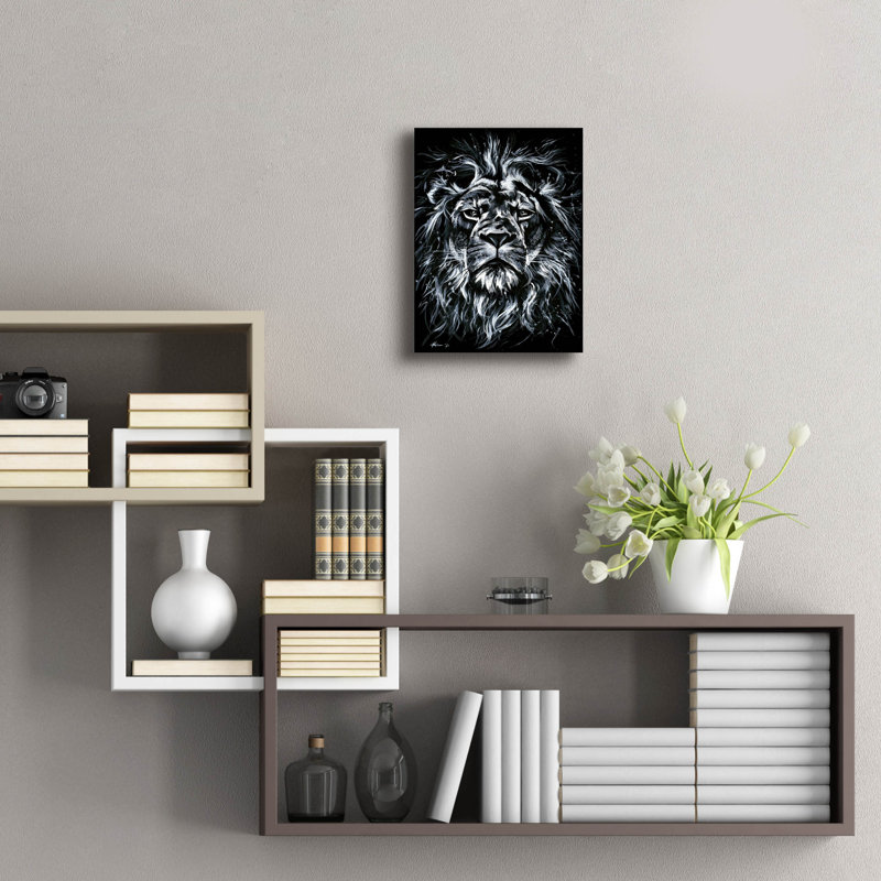 Bungalow Rose «Monicol Series Lion» par Lindsay Kivi, art mural en verre acrylique, 12 po x 16 po