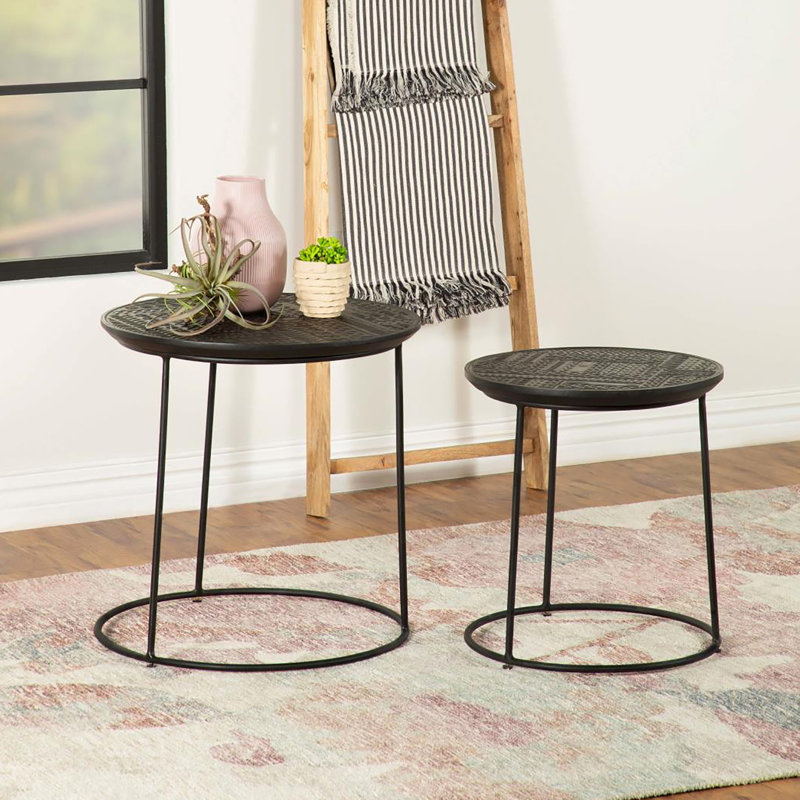 2 tables gigognes en noir mat, surface en bois de manguier, base en métal, tables de décor moderne de salon noir, surfaces et cadres, fonctionnel pour la maison