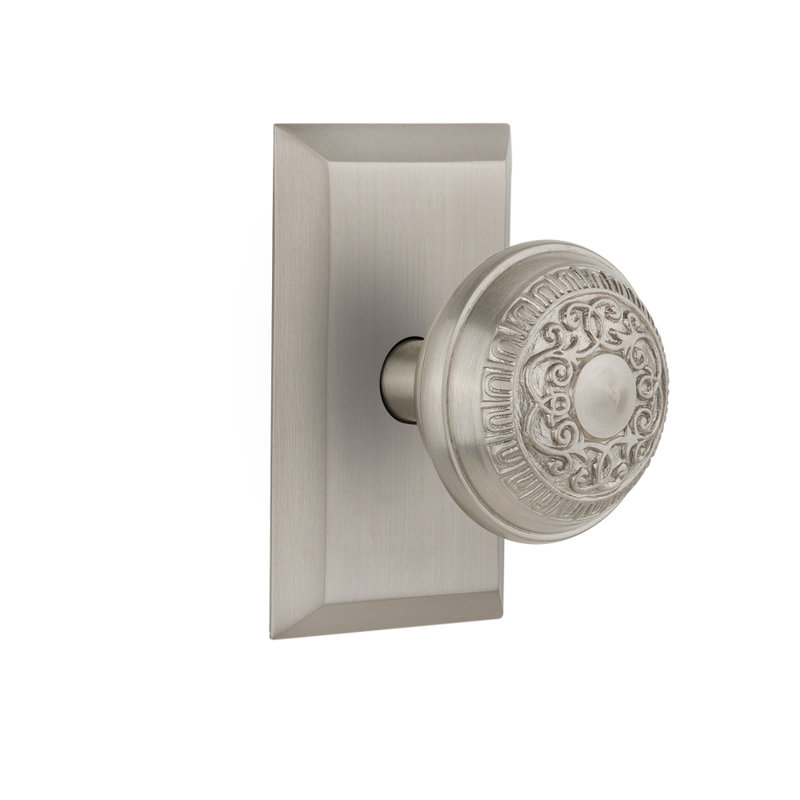 Studio Plate with Egg & Dart Door Knob, Satin Nickel, 2-3/4”