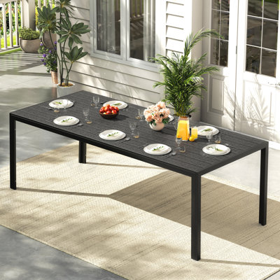 Table de salle à manger rectangulaire 82,6 po avec trou pour parasol, table de patio en métal et en PEHD pour jardin