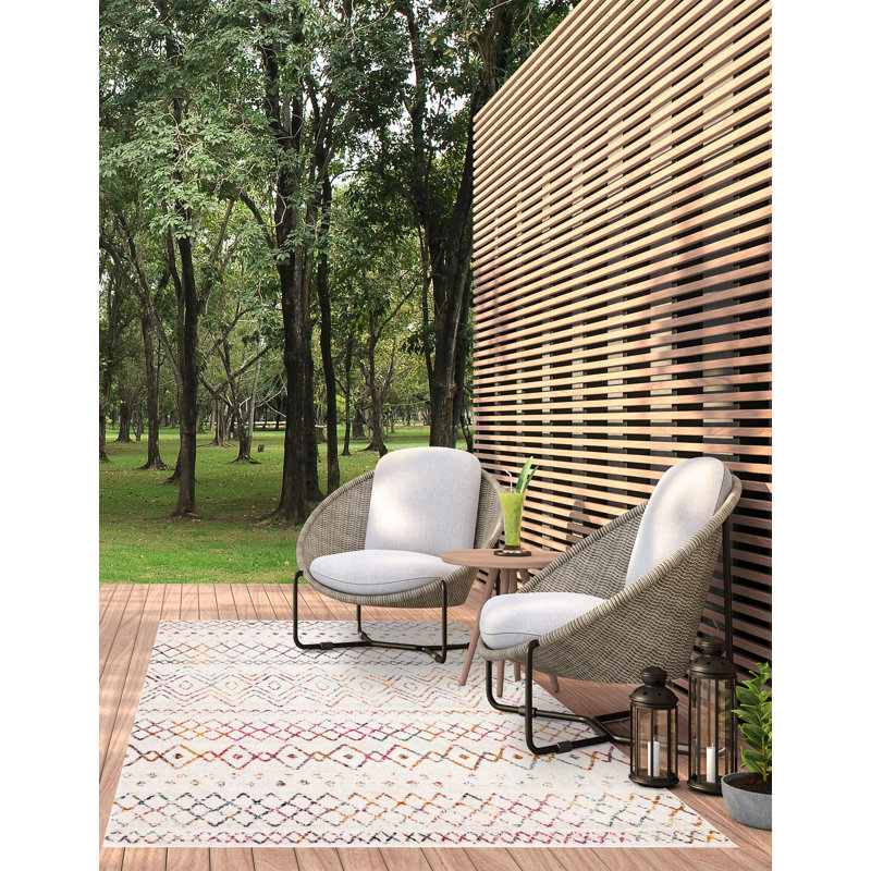 Adrieanne Vintage Look Vinyl Machine Printed Area Rug, Rectangle 140 x 200cm