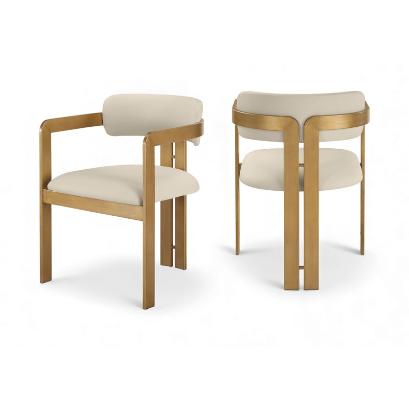Chaise rembourrée en cuir Aurum, Cuir végétalien beige, Laiton brossé