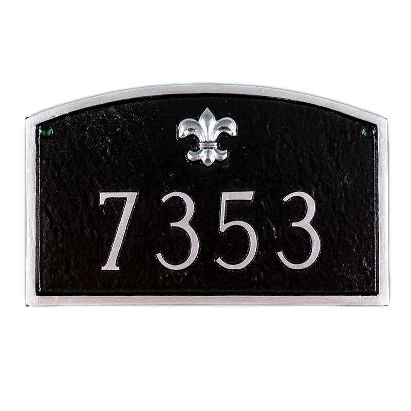 Enseigne d’adresse pour pelouse sur 2 lignes Fleur de Lis, Fer suédois / Noir