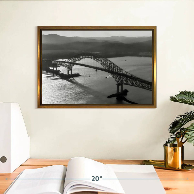 Pont des Amériques, 13 po x 9 po, Cadre flottant doré