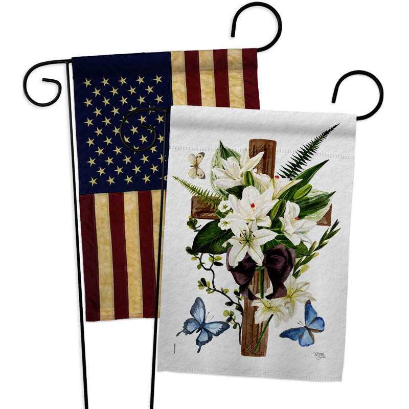 Drapeau de jardin en polyester à 2 côtés Lily Cross 19 x 13 po