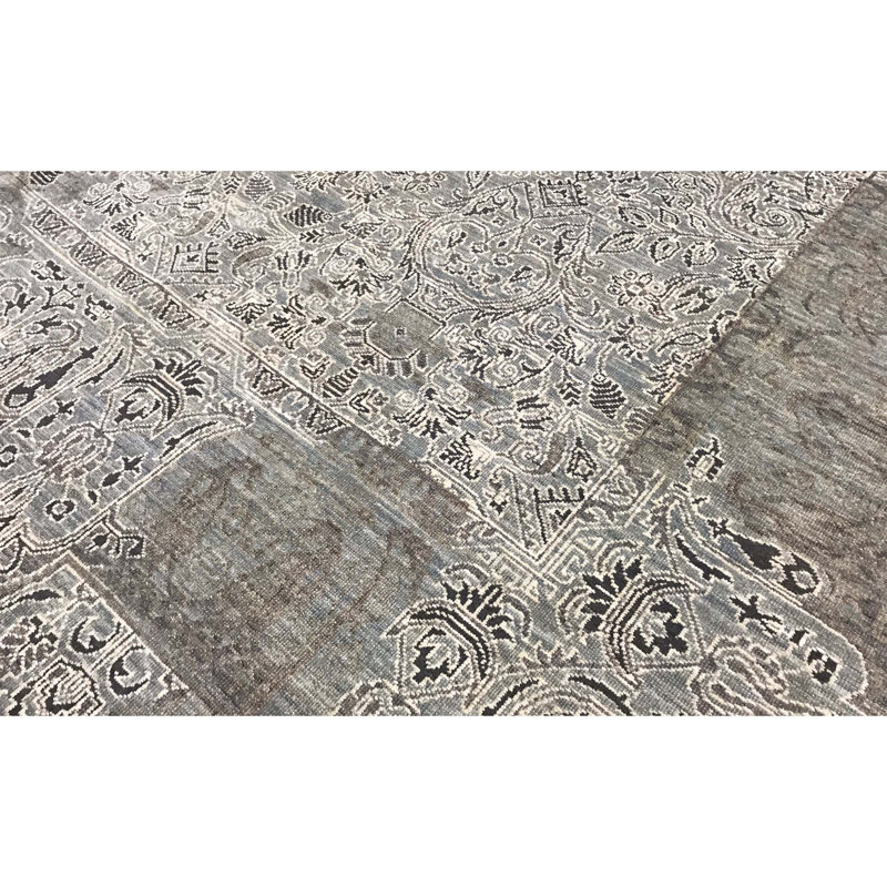 Hand-Knotted High-Quality Gray Area Rug