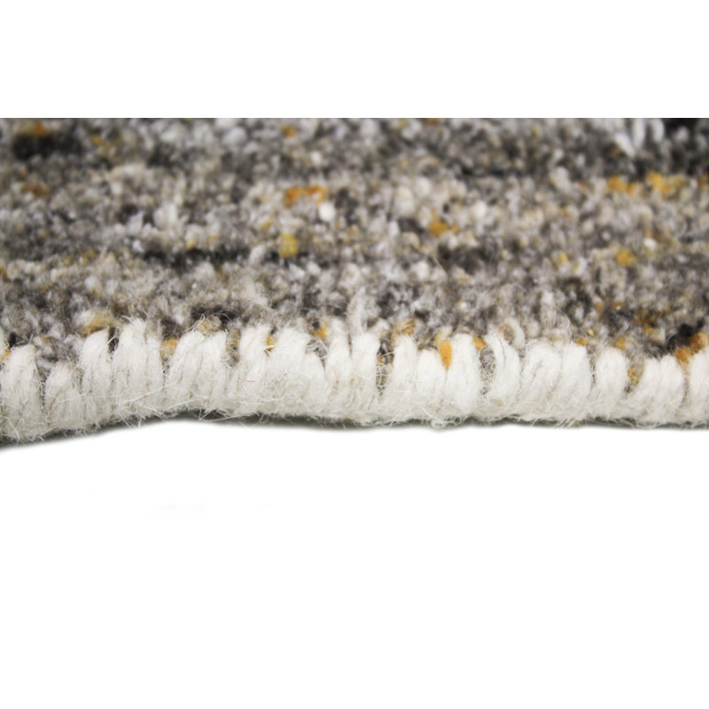 Handmade Solid Wool 5' x 7' Reversible Area Rug in Taupe