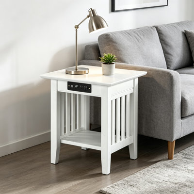 Table de bout Mission avec station de charge, bois franc massif, table d'appoint compacte pour salon, chambre à coucher ou dortoir, finition blanche