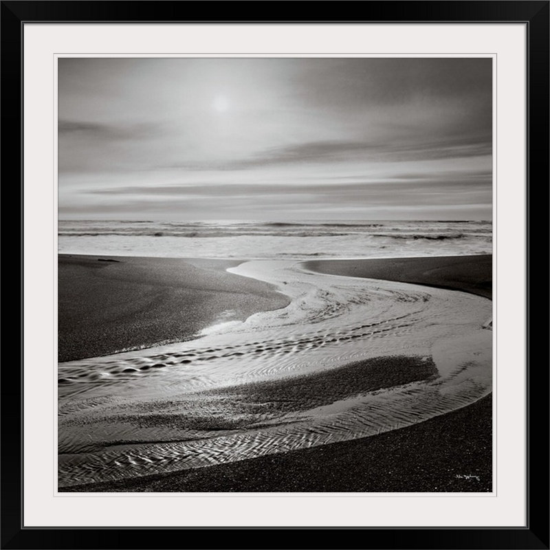 «Sunset on the Coast I» par Alan Majchrowicz, reproduction de photo, H 28 x l 28 po x P 1 po, Cadre noir