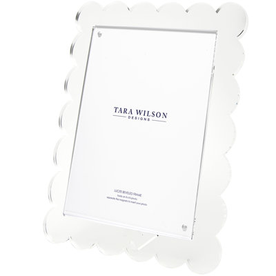 Floater Picture Frame
