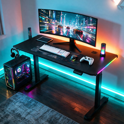 Bureau de jeu électrique sur pied 55 po à double moteur RVB avec dessus en fibre de carbone, porte-gobelet et crochet pour casque d'écoute