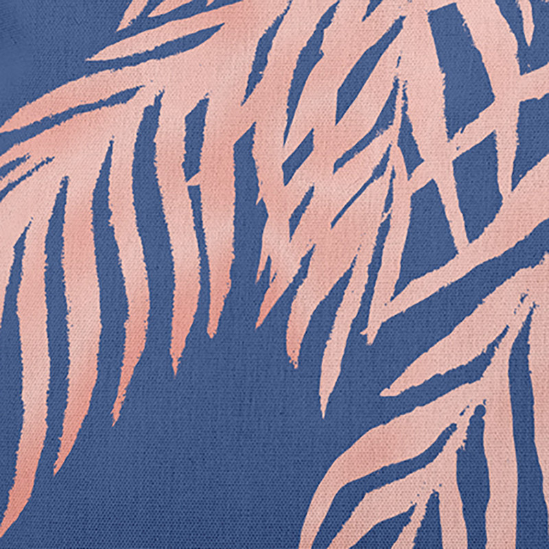 Coussin intérieur / extérieur Leafy Branch, H 16 po x l 16 po, Bleu marine / floral rose