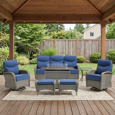 Ensemble de conversation pour foyer d'extérieur en osier 7 pièces avec canapé, fauteuils pivotants et repose-pieds
