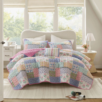 Courtepointe rose / double rose avec un patchwork ludique et un revers uni et apaisant, confortable et doux, mélange de rayures florales facile à superposer, style réversible, rembourrage, repos confortable