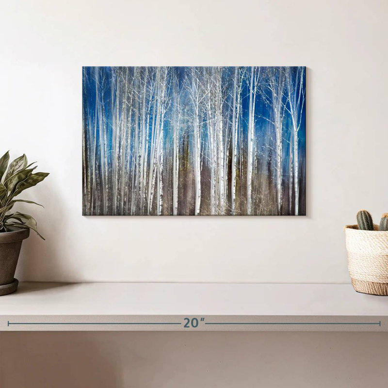 Bouleaux de forêt au printemps