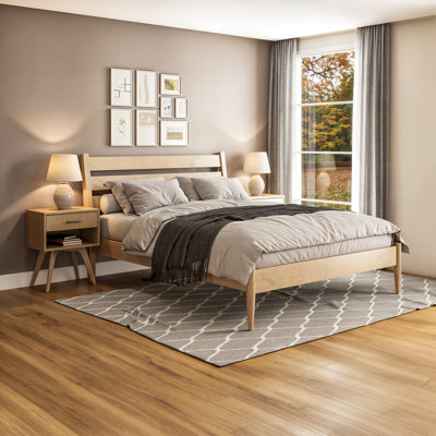 Grand lit en bois massif Ashlie
