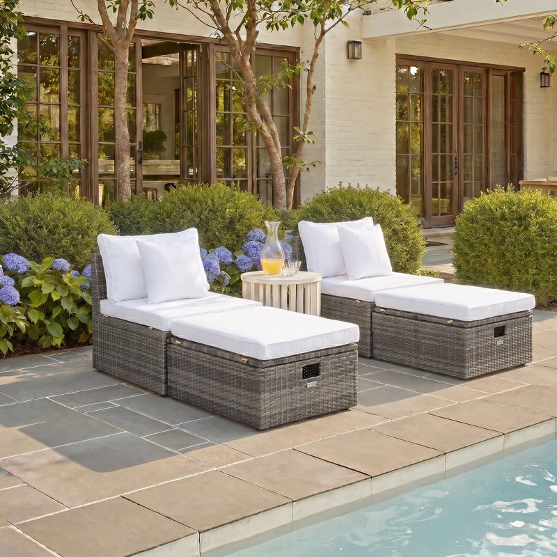 Chaise de patio avec coussins et repose-pieds Jannik Pramla, Blanc, Brun gris