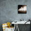 «Banc au bord de la route» par PhotoINC Studio-464572722
