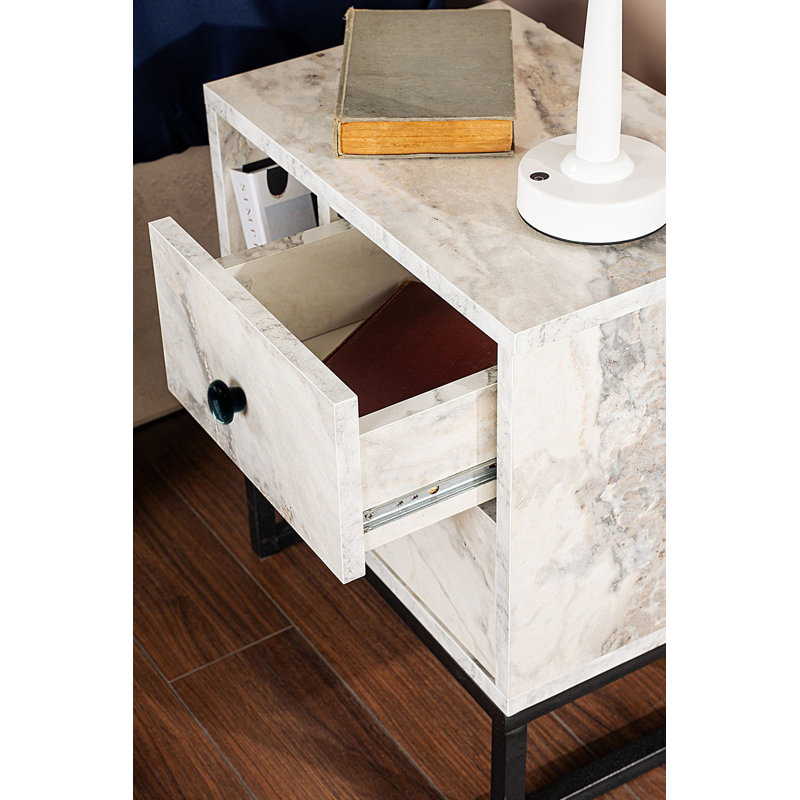 Table de chevet moderne avec marbre Freesia et finition noire, 17,7 po x 19,7 po x 11,8 po | 100% panneau de particules enduit de mélamine, pieds en métal | Table d'appoint élégante et fonctionnelle pour la décoration de chambre à coucher et de salon