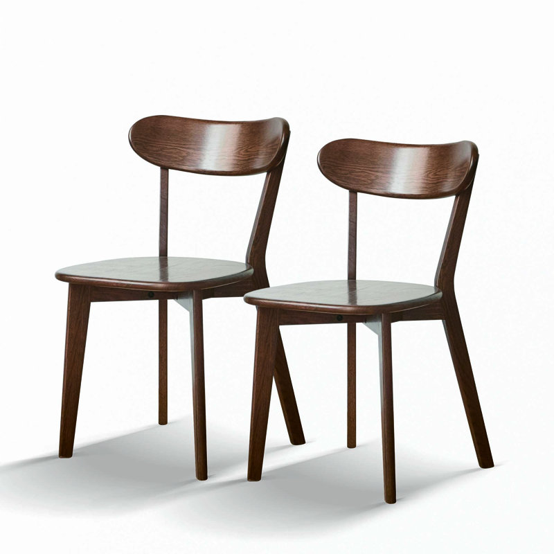 Chaise en bois massif