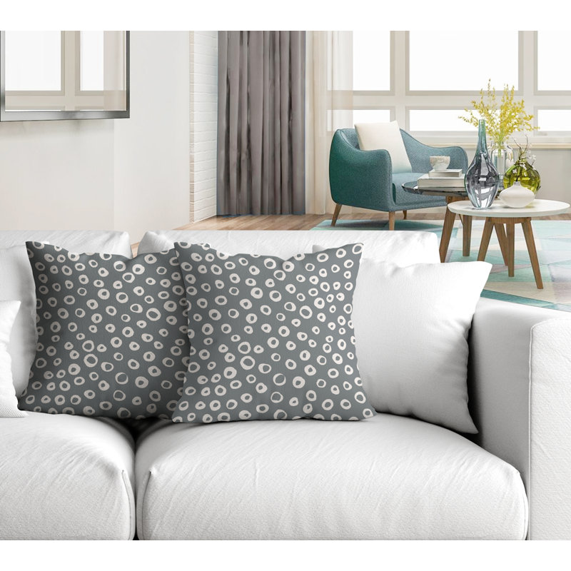 Oreiller carré intérieur / extérieur à pois Tanta, L 19 po x H 19 po, Gris