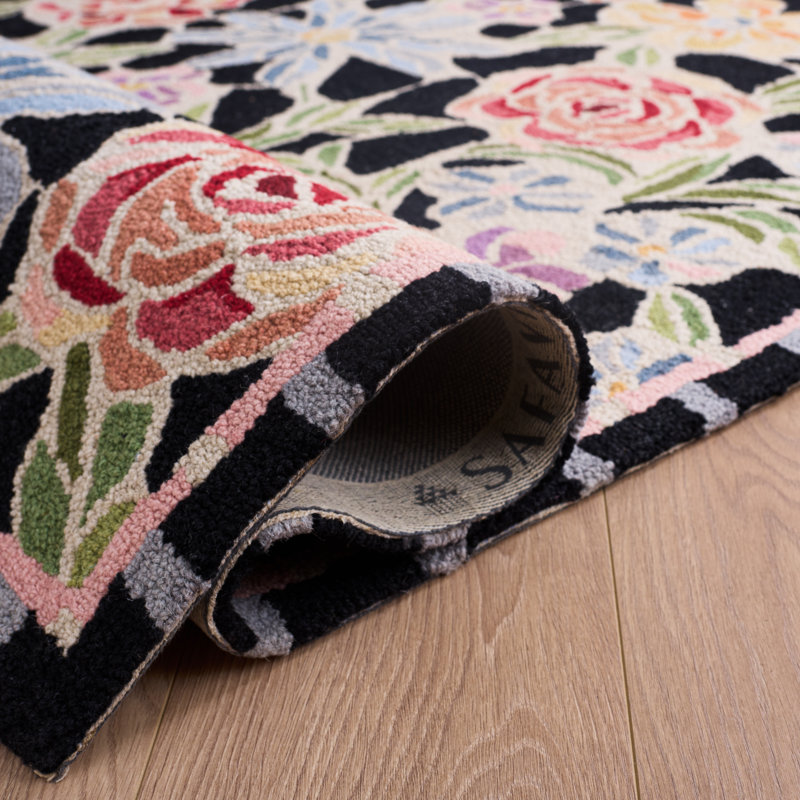 Tapis noir en laine crocheté à la main Hollander, Rectangle 1 pi 8 po x 2 pi 6 po