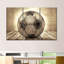 Ensemble de 3 balles de soccer grunge rétro sur toile-26393512