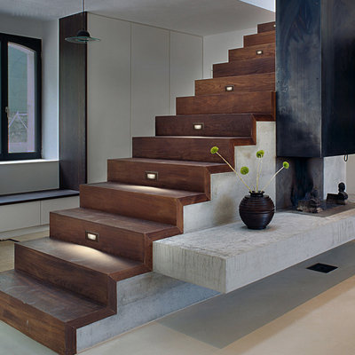 Éclairage de marches à intensité variable 3CCT 120-277V à DEL, 2700K / 3000K / 4000K au choix, 2,5W lumière d'escalier verticale, IP65 imperméable, bronze huilé
