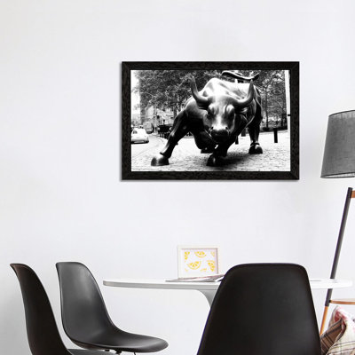 Wall Street Bull Black And White - Print on Canvas