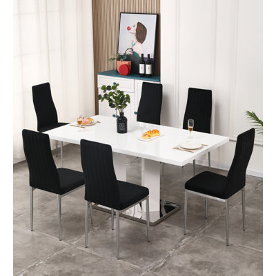 Brittlynn 6 - Person Dining Set