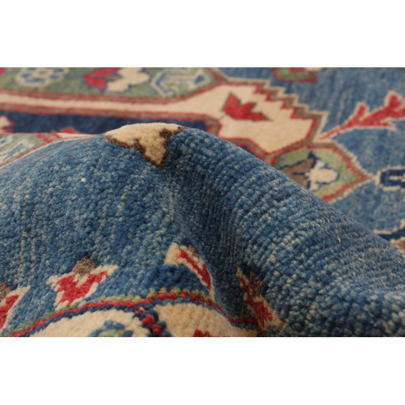 Tapis unique rectangulaire 6 pi 6 po x 9 pi 7 po Aine