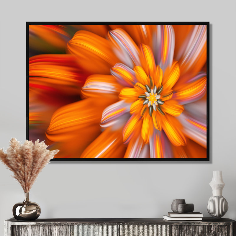 Impression sur toile Massive Orange Fractal, H 16 po x l 32 po, Cadre flottant noir