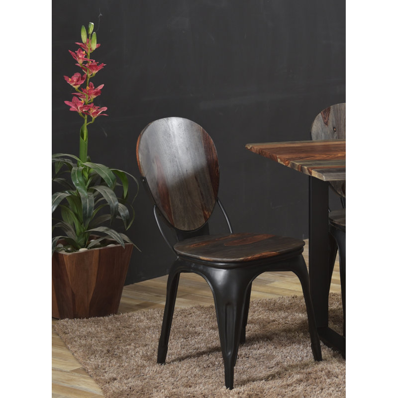 Fauteuil capitonné brun Hoswell