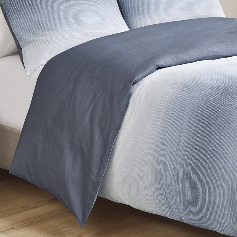 Gracie Mills Sylvester 3-Piece Ocean Gradient Duvet Set, Full Duvet Cover + 2 Additional Pieces