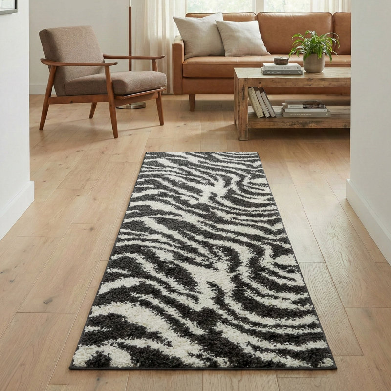 Tapis à motif imprimé animal noir Dondre, Tapis de couloir 2 pi 3 po x 7 pi 3 po