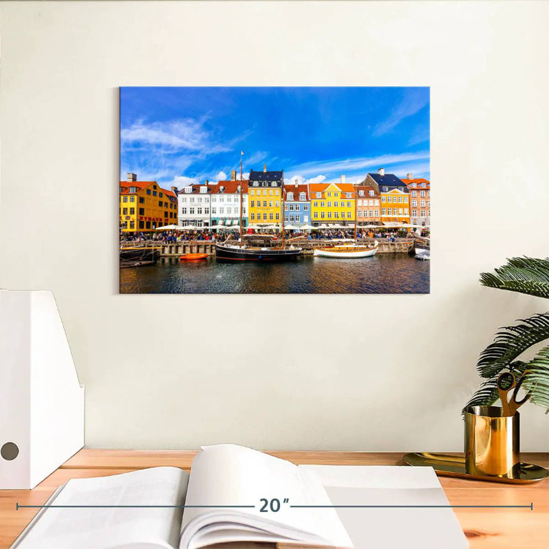Ravi au port de Nyhavn, H 8 po x l 12 po