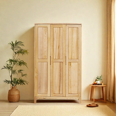 Simple And Practical Wardrobe