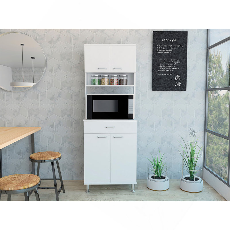 Garde-manger avec comptoir, rangement fermé et ouvert