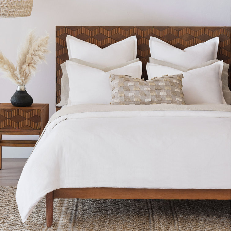Resort Linen Program Comforter