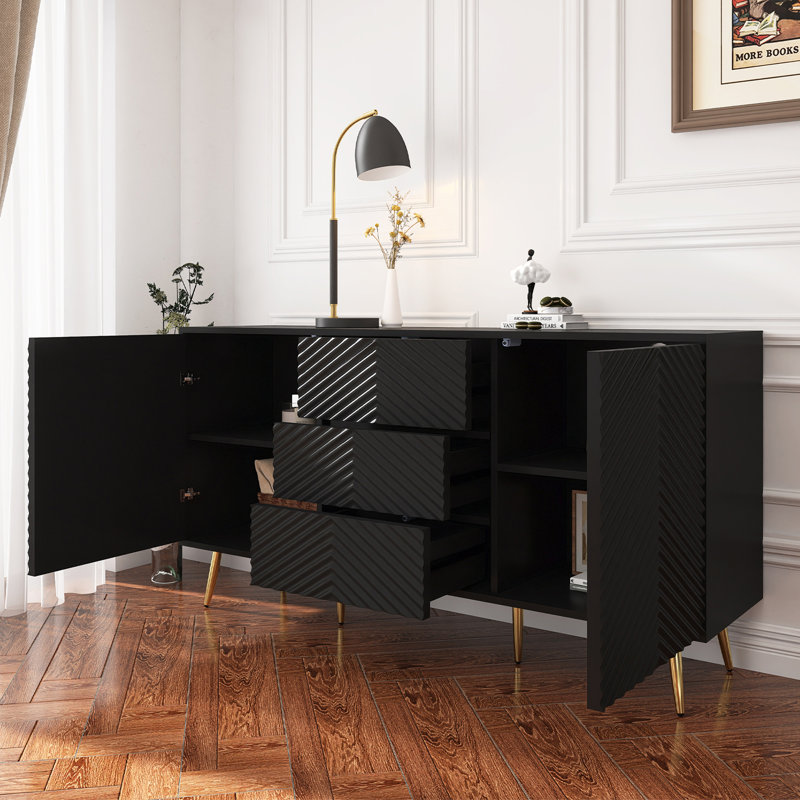 Buffet moderne avec des lignes géométriques, des pieds coniques en métal et des tiroirs centraux