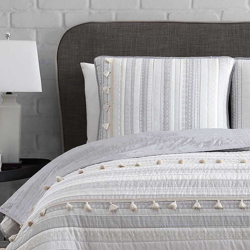 Ensemble de courtepointe en microfibre toutes saisons avec pampilles DESIGN